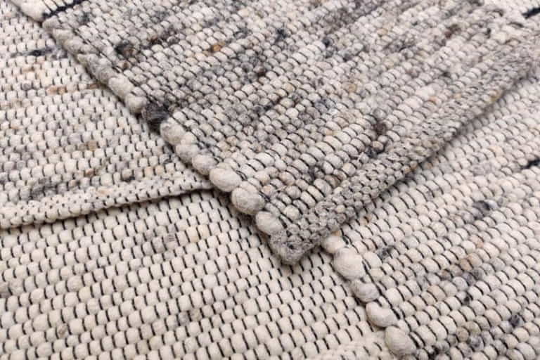 Chalet-Wanda-Black-Detail_2