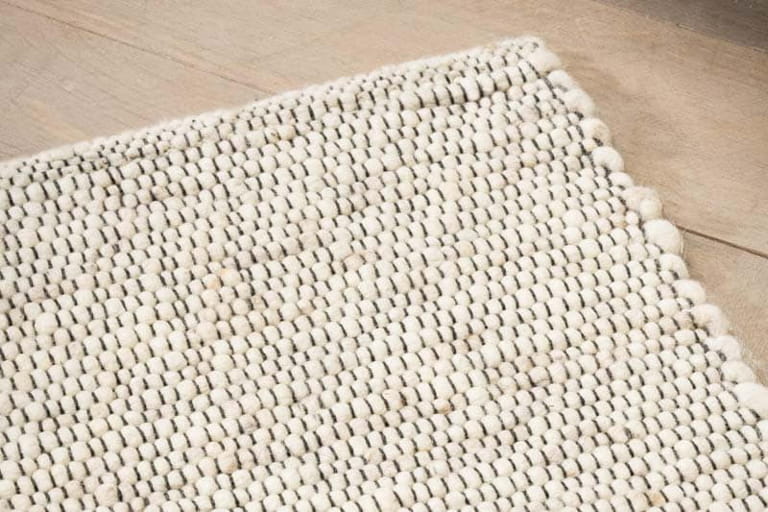 Chalet-Wanda-Black-Detail_5